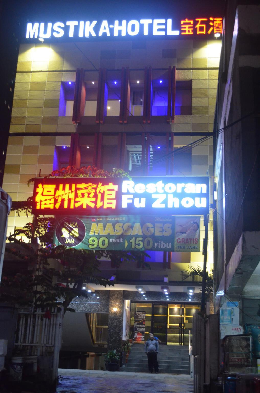 Hotel Mustika Gajah Mada 2/74
