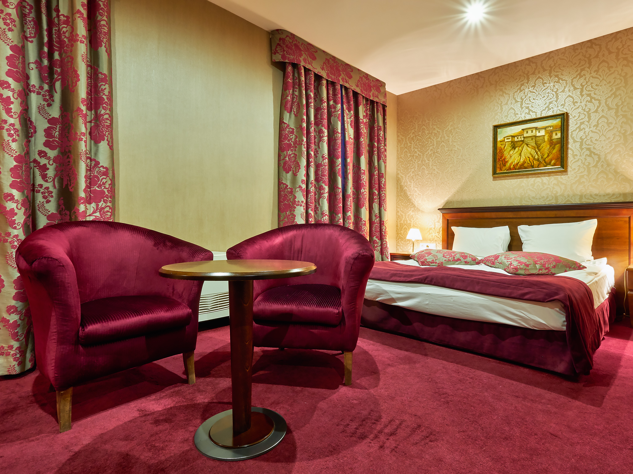 Yantra Grand Hotel 15/57