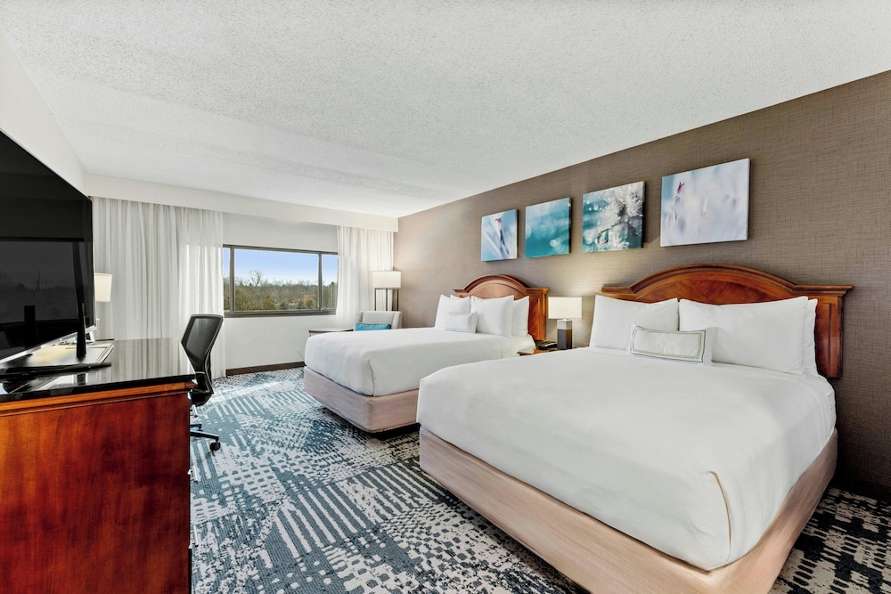Room at Delta Hotels by Marriott Racine, MOUNT PLEASANT - WI