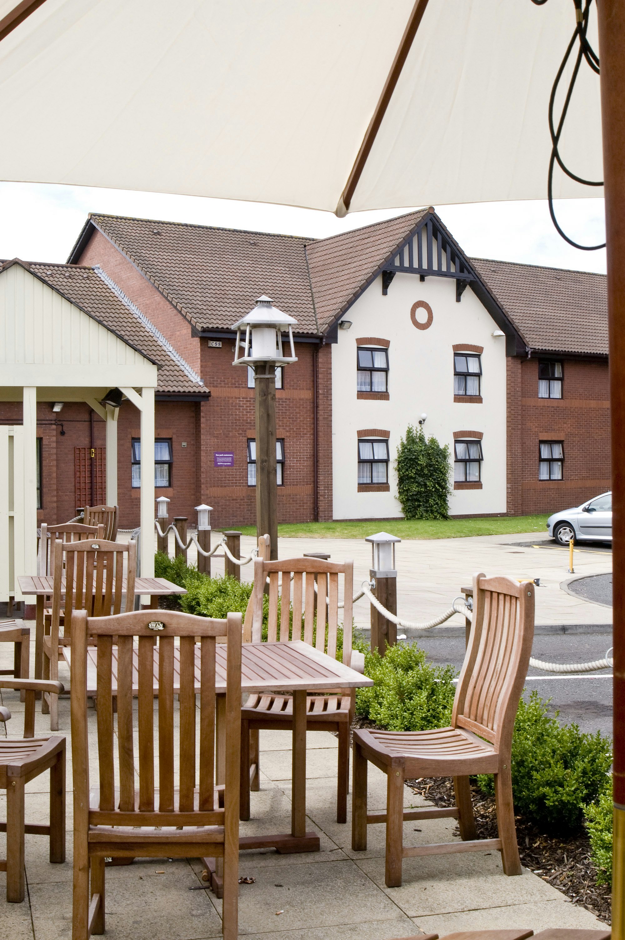 Premier Inn Glasgow (Cambuslang/M74, J2A) 17/25
