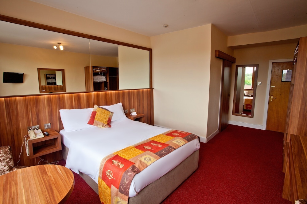West County Hotel 4/30