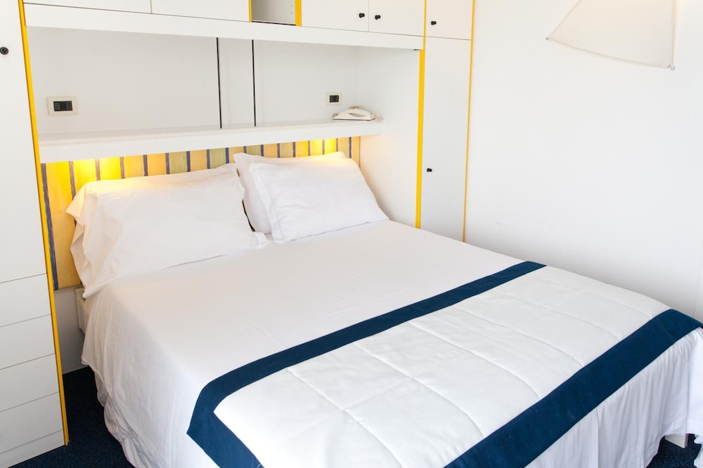 Hotel Residence Villa Sorriso 9/46