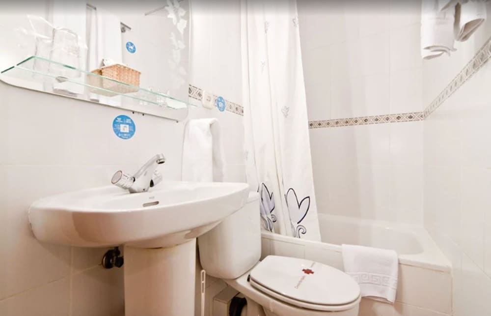 Hostal Oporto 28/31
