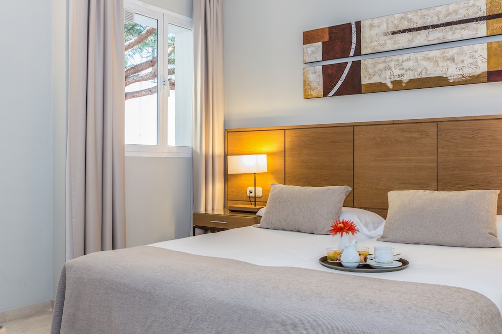 1 BEDROOM, APARTMENT
