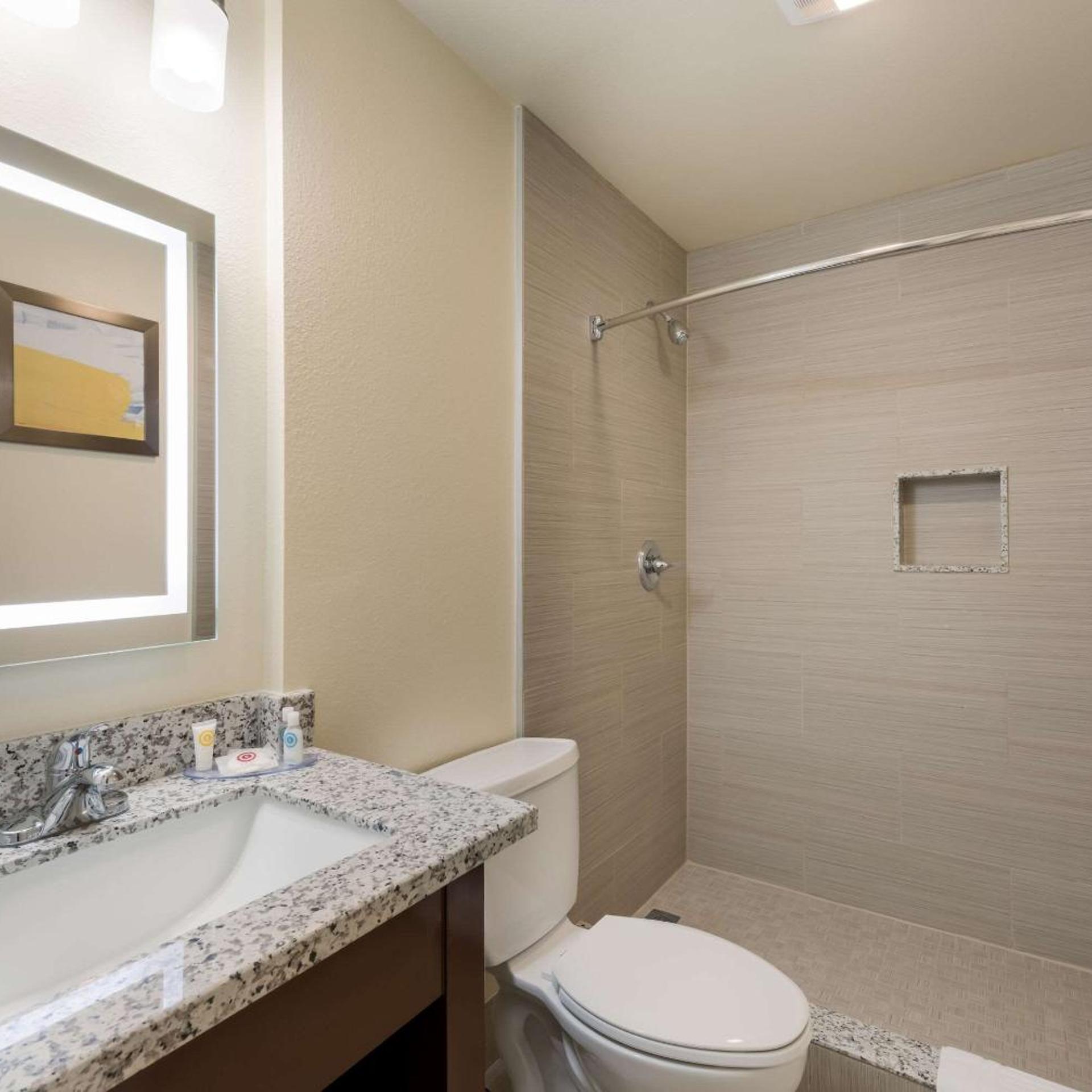 غرفة رباعية بسريرين كوين، Comfort Inn Gilroy 5/5