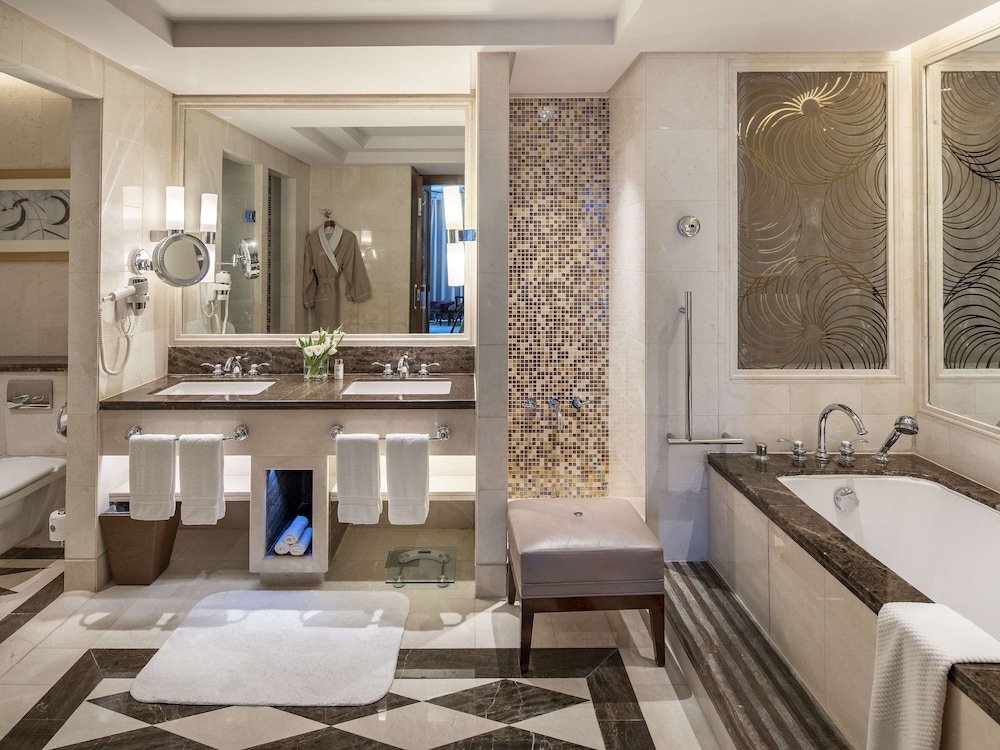 Raffles Makkha Palace