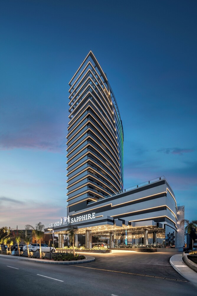 Grand Sapphire Resort in Trikomo