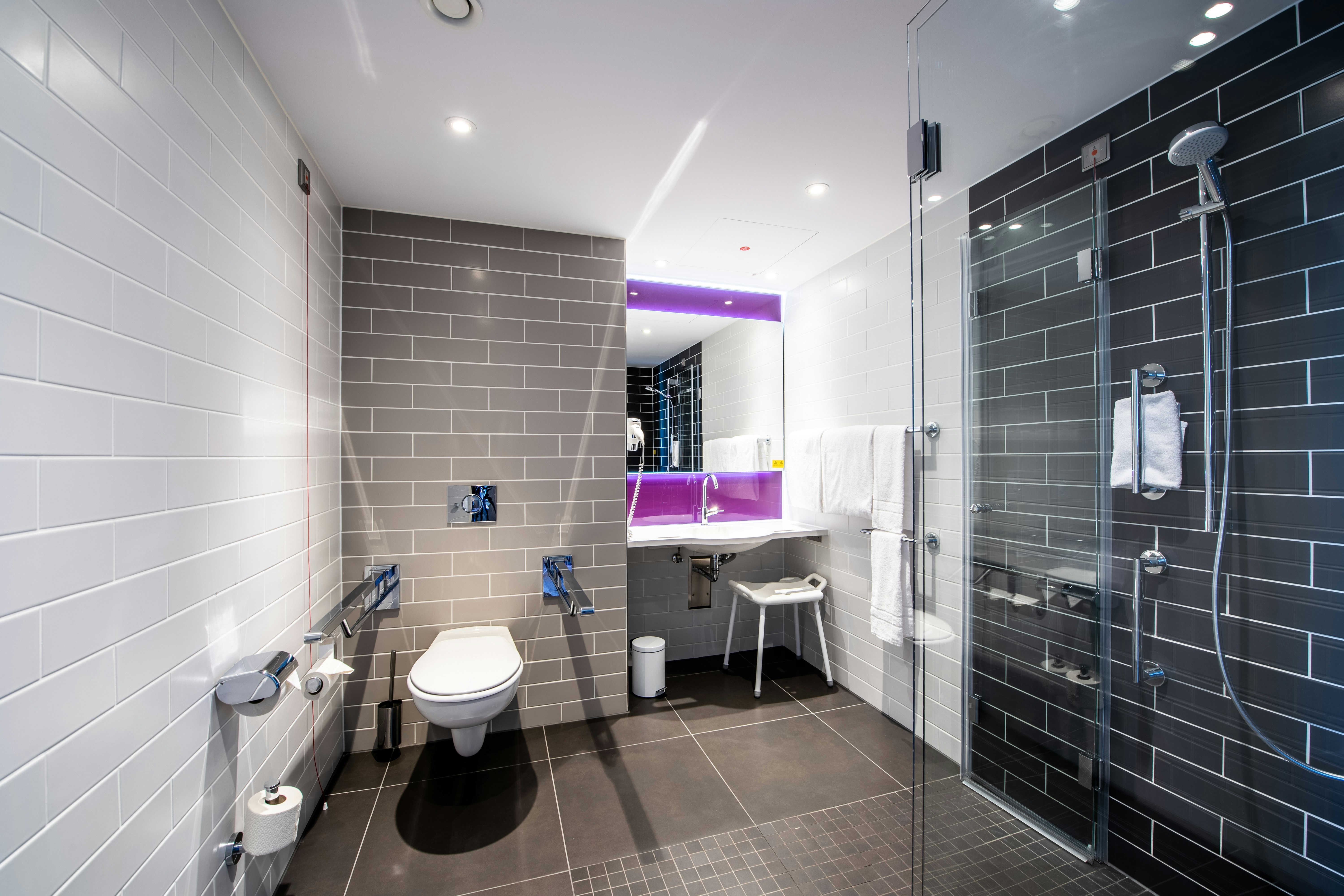 Premier Inn Cologne City South Hotel 23/23