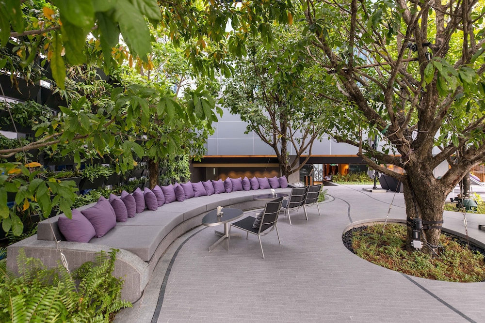 Hyatt Regency Bangkok Sukhumvit 74/76