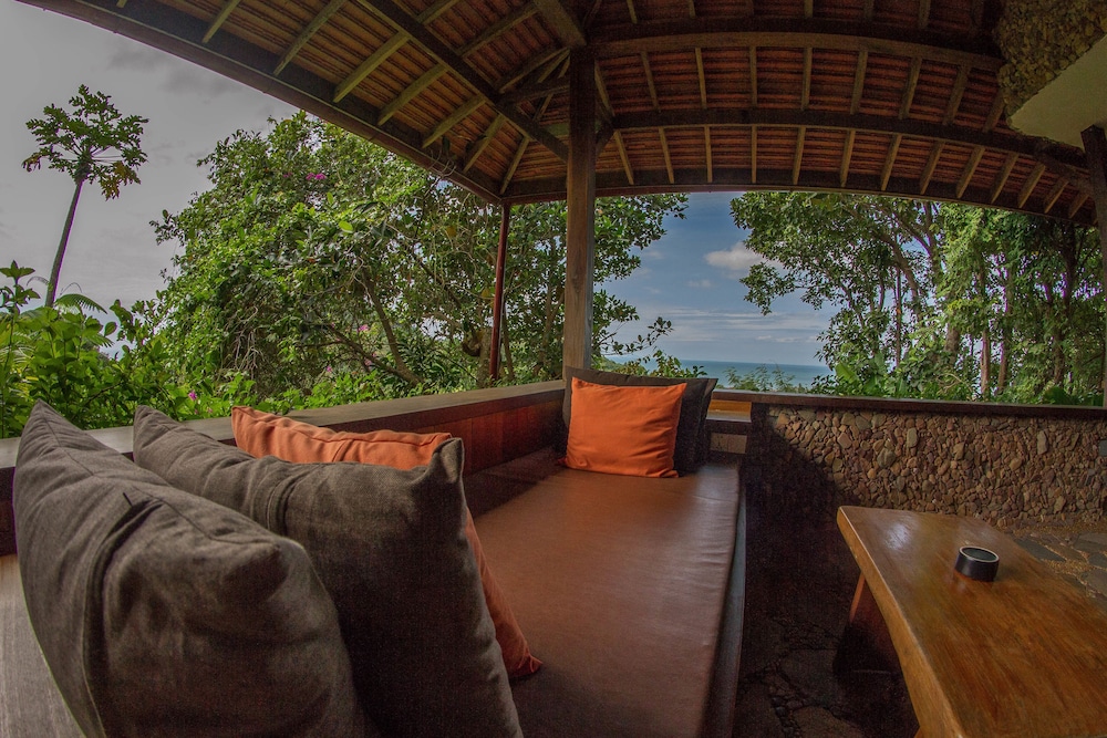 Veranda Natural Resort 52/72