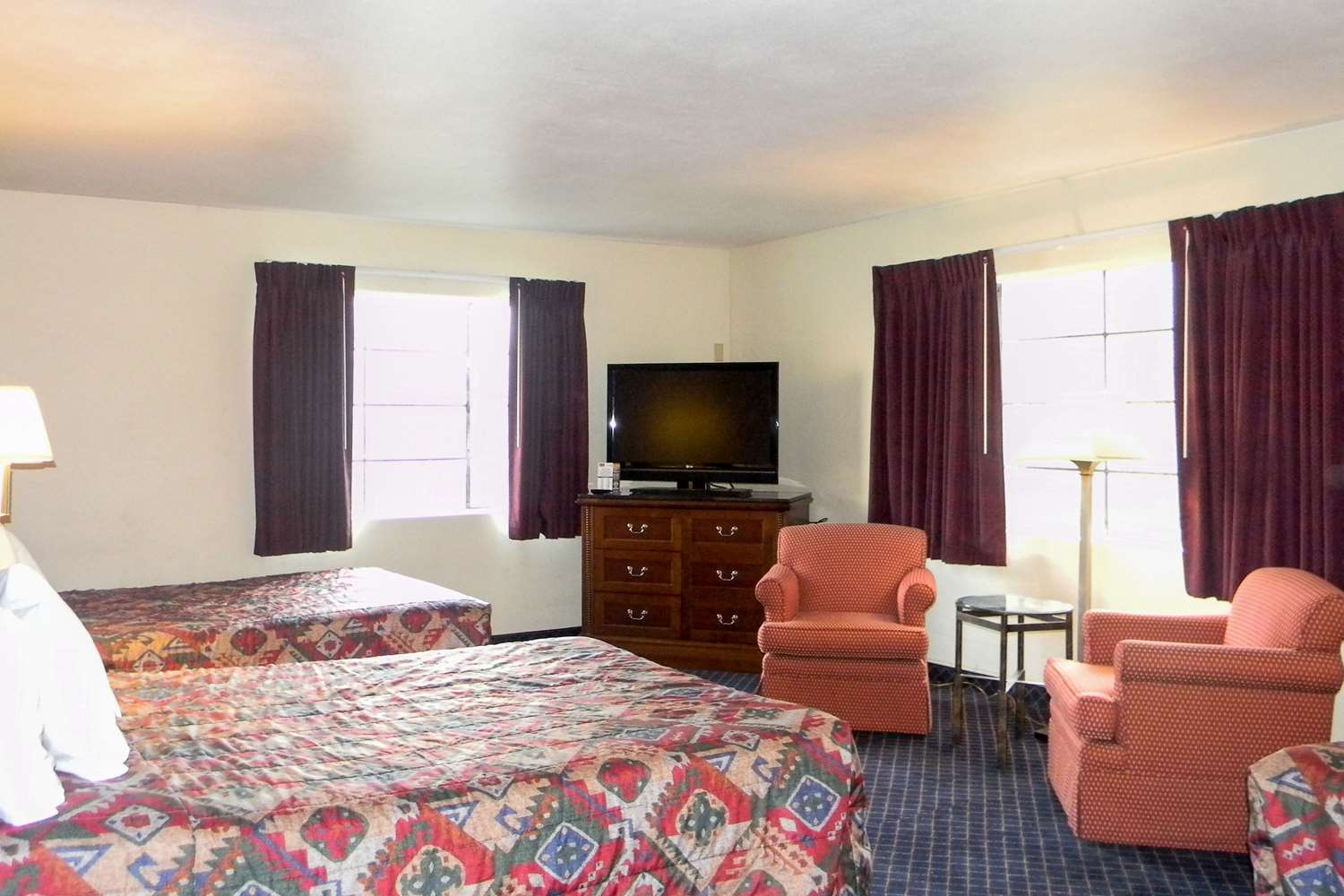 Downtown Inn Wenatchee 8/13