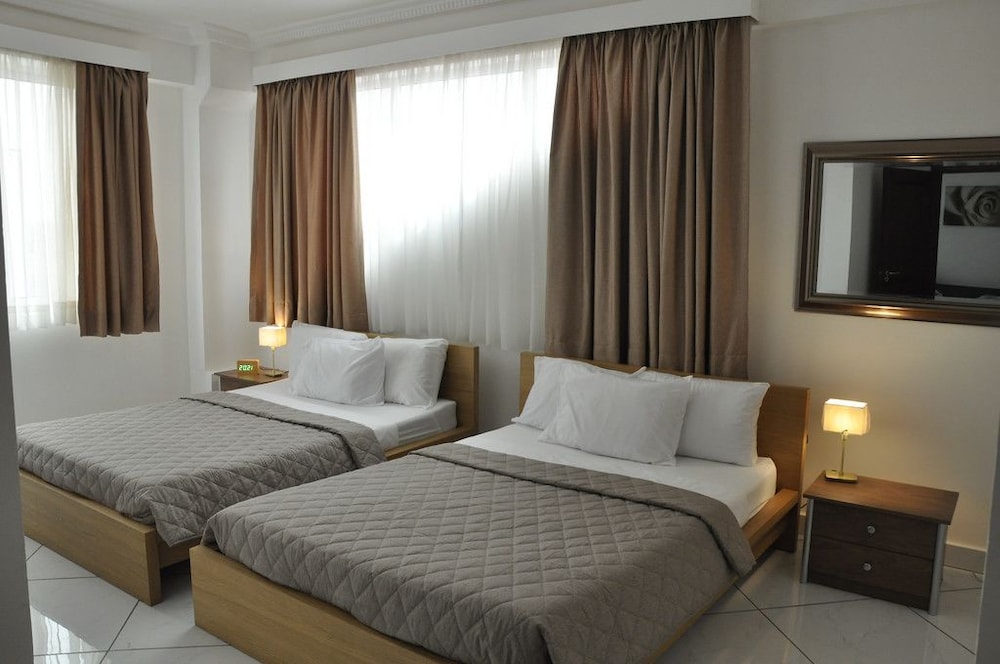 Le Suites Serviced Apartments 5/26
