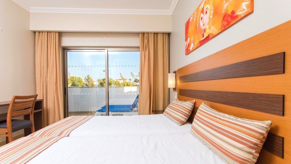 1 BEDROOM, APARTMENT, TWIN BEDS, GARDEN VIEW, SOFA