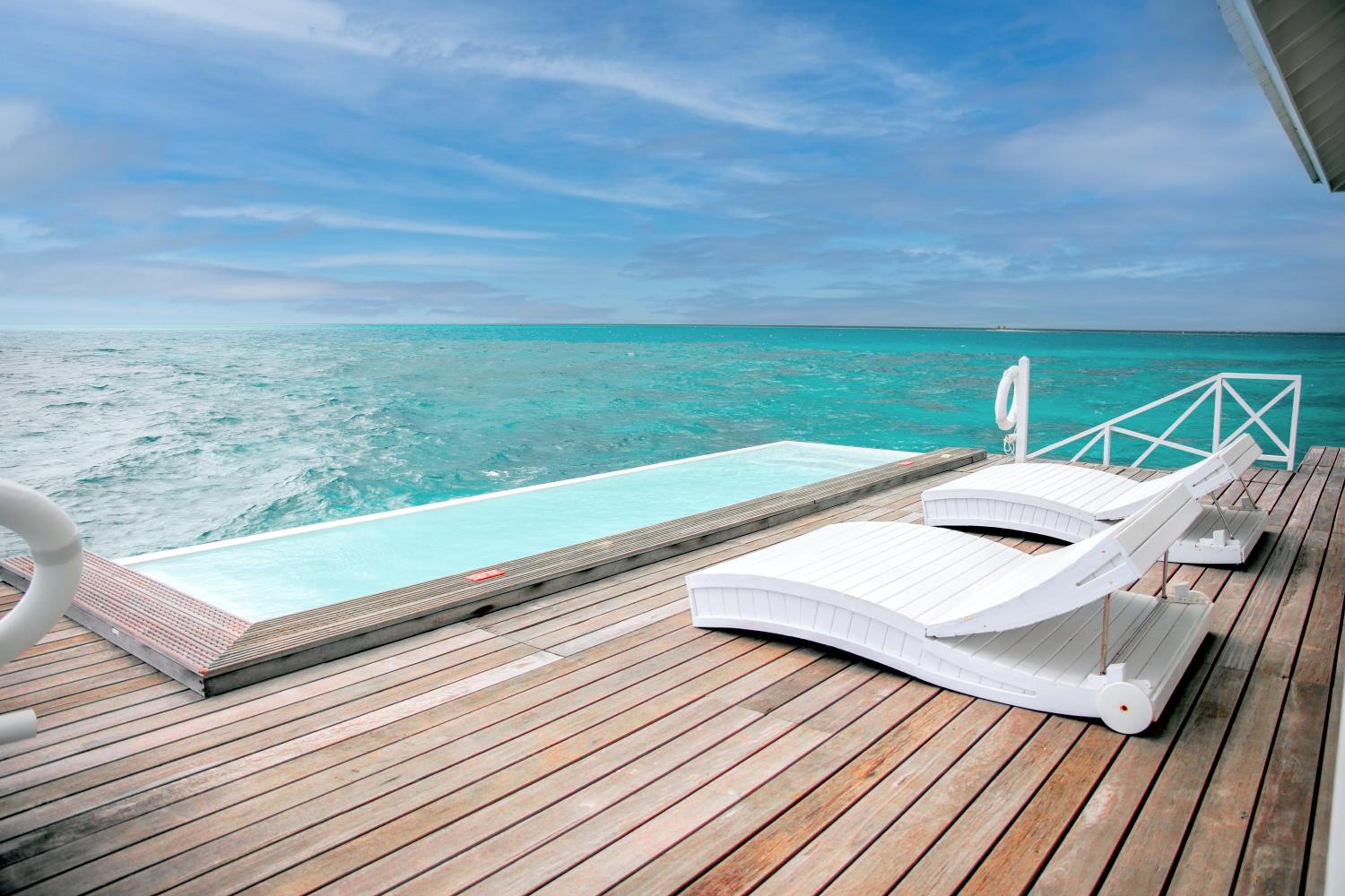 2 Bedrooms, Pool Water Villa