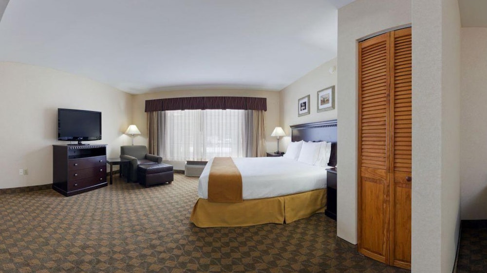 Holiday Inn Express & Suites Carneys Point - Pennsville, an IHG Hotel 11/51