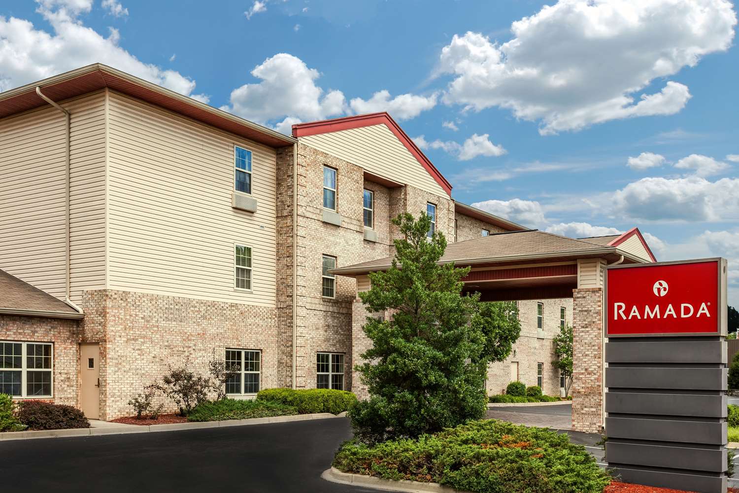 Ramada By Wyndham Sellersburg/Louisville North 61/69