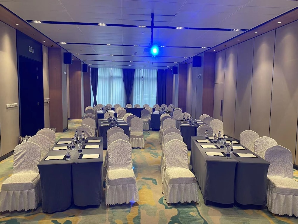 UrCove by HYATT Shanghai Jinqiao Center 35/40