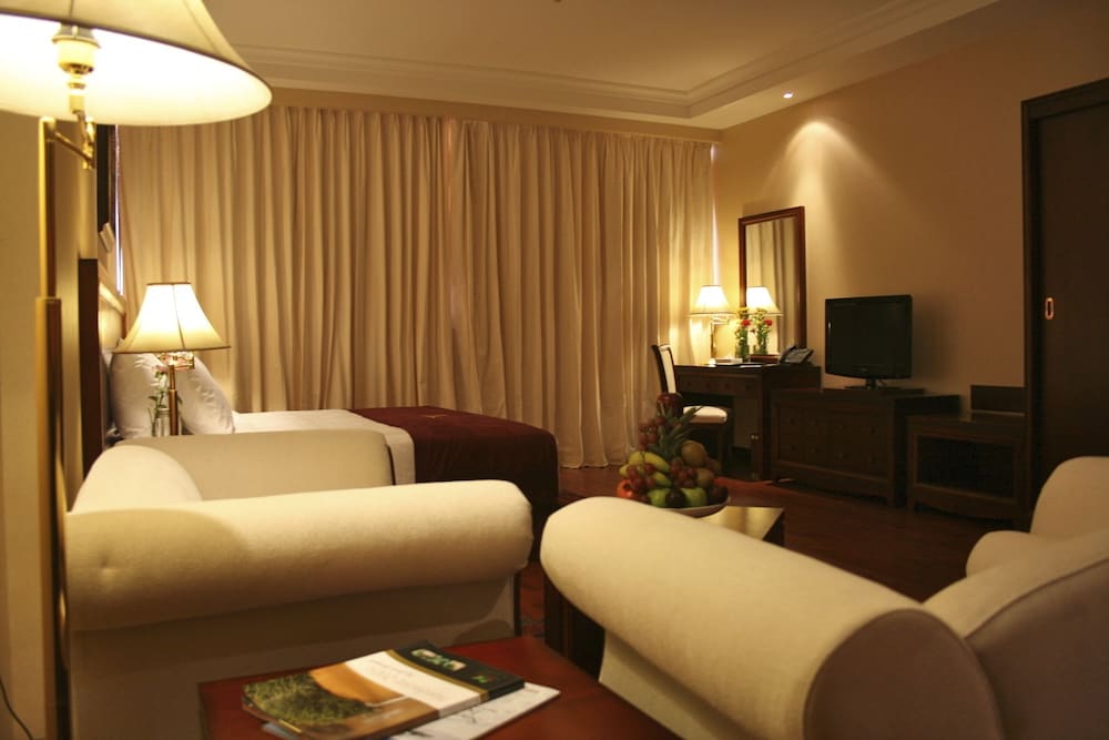 Trianon Hotel 35/63