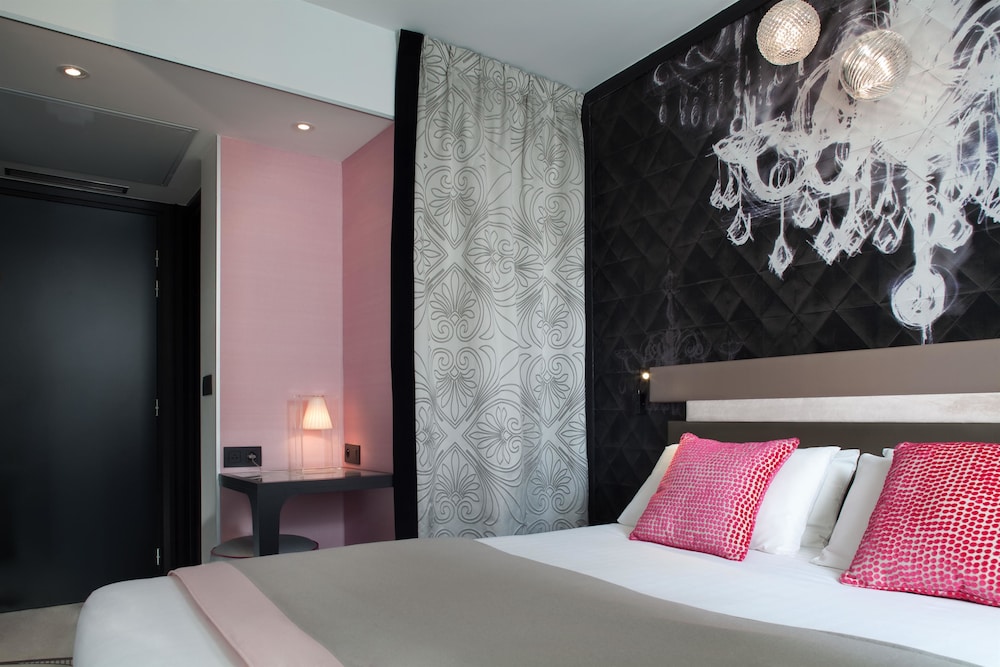 Hotel Yllen Eiffel 34/53