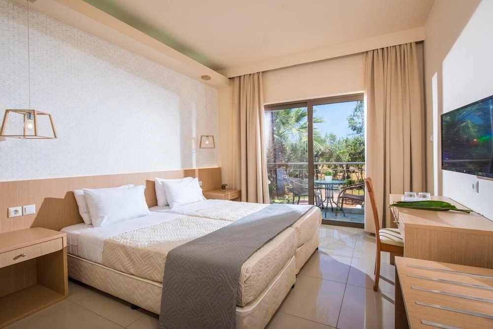 Oasis Beach Hotel - Adult Only 3/50