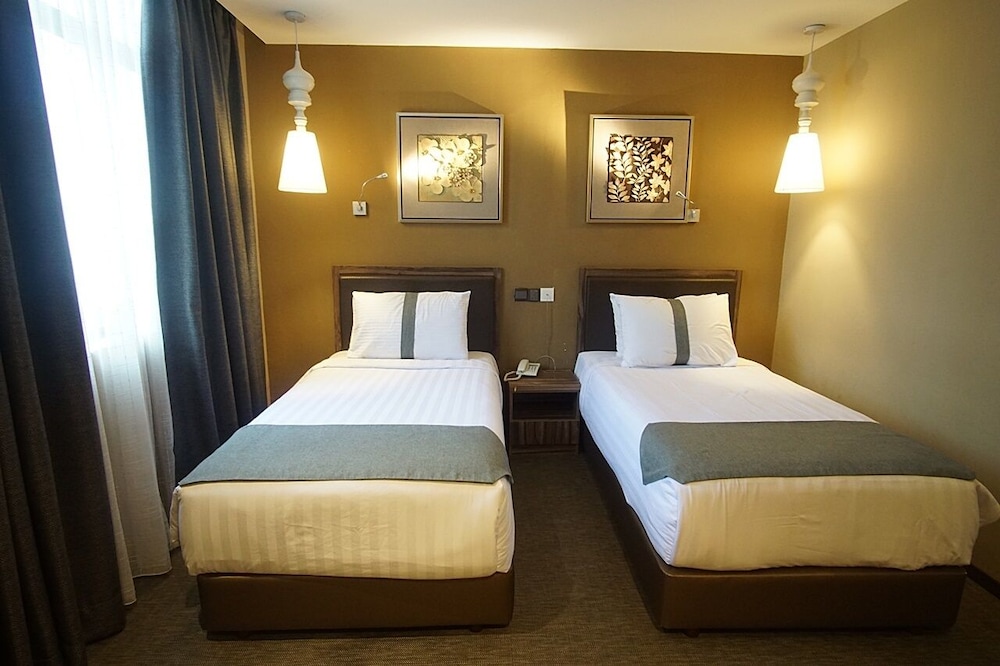 1 BEDROOM, DELUXE, TWIN BEDS, CITY VIEW