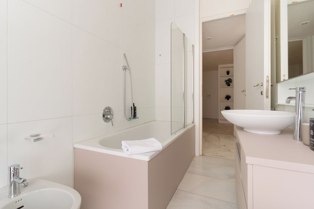 Brera Apartments In San Babila 49/50