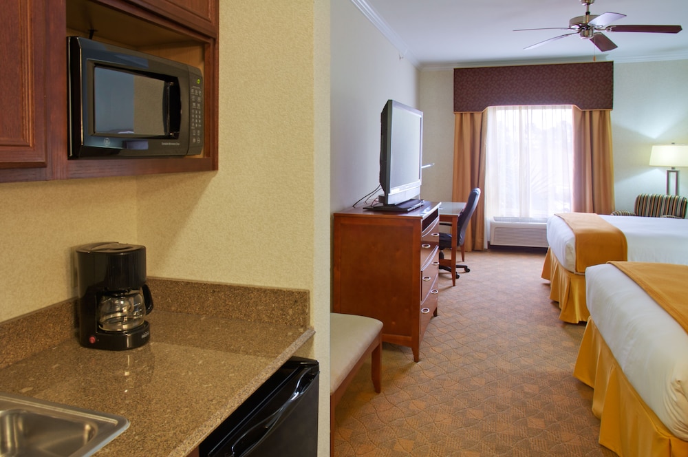 Holiday Inn Express Hotel And Suites Lufkin South 41/68