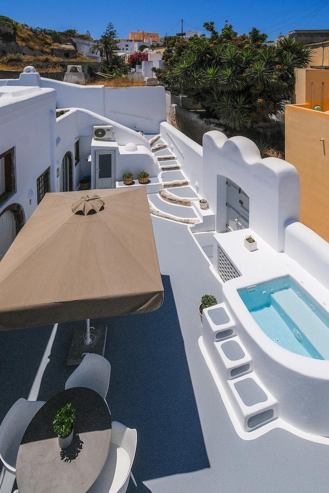 Radiant Santorini 37/45