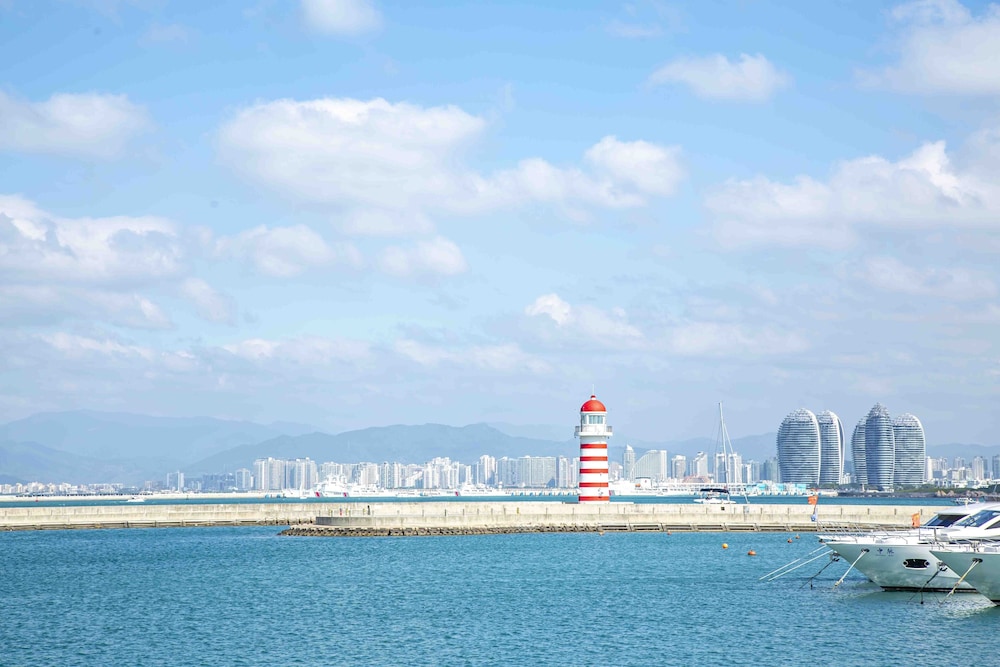 Sanya Serenity Coast Marina Hotel 53/61