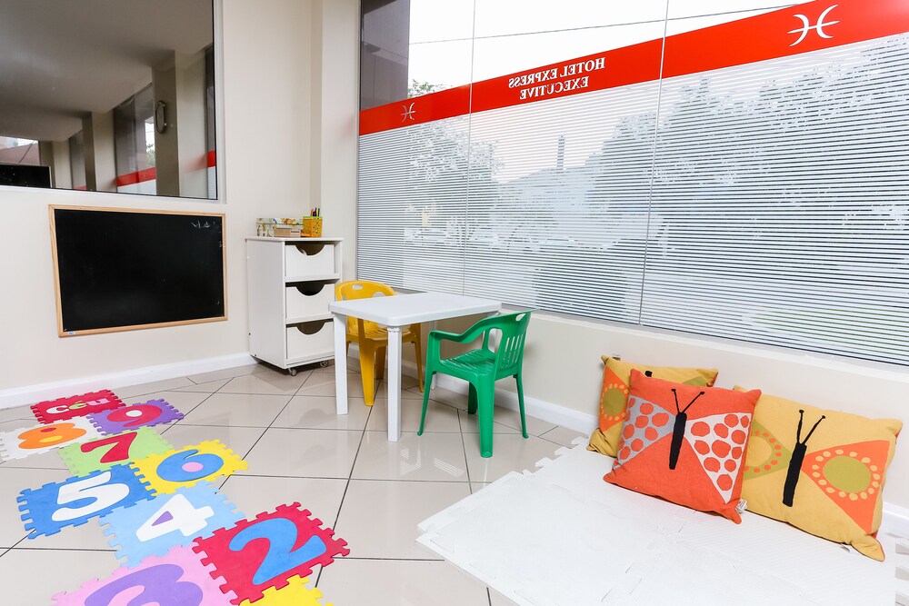 Hotel Suarez Executive 60/69
