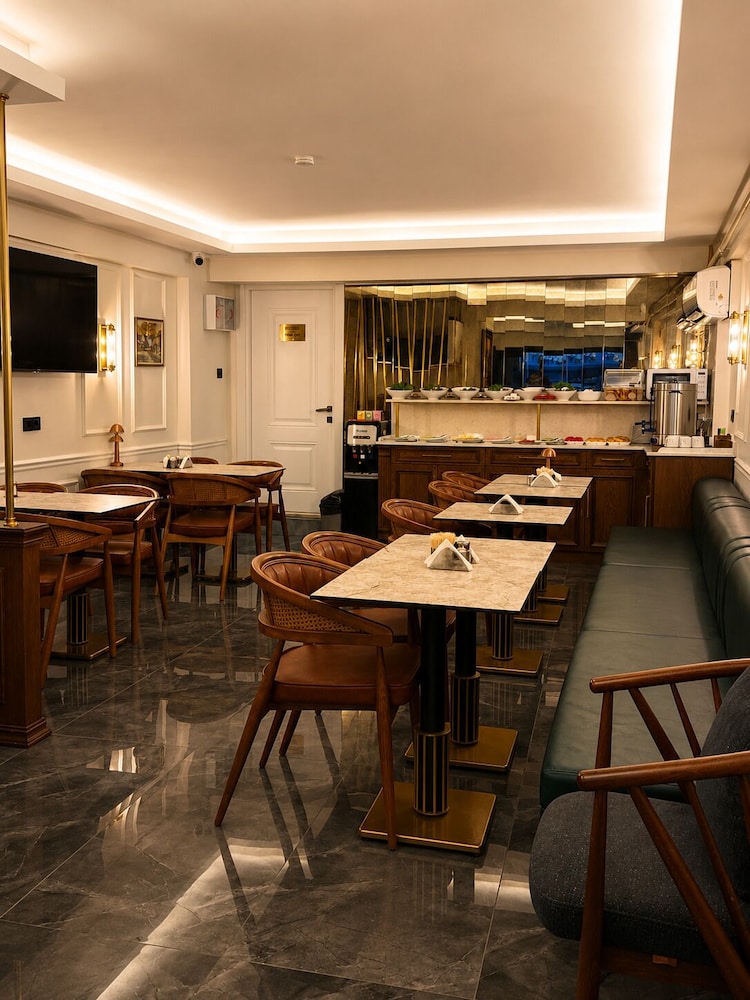 The Peraport Hotel 36/48