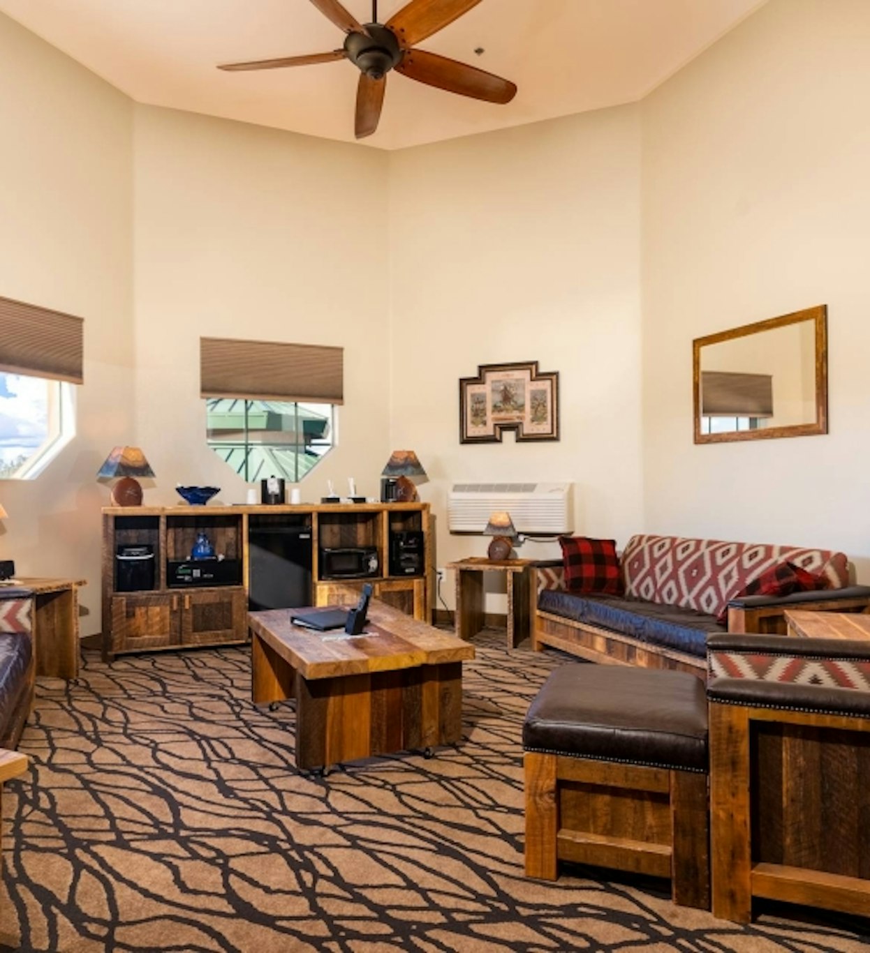 The Grand Hotel At The Grand Canyon 28/38