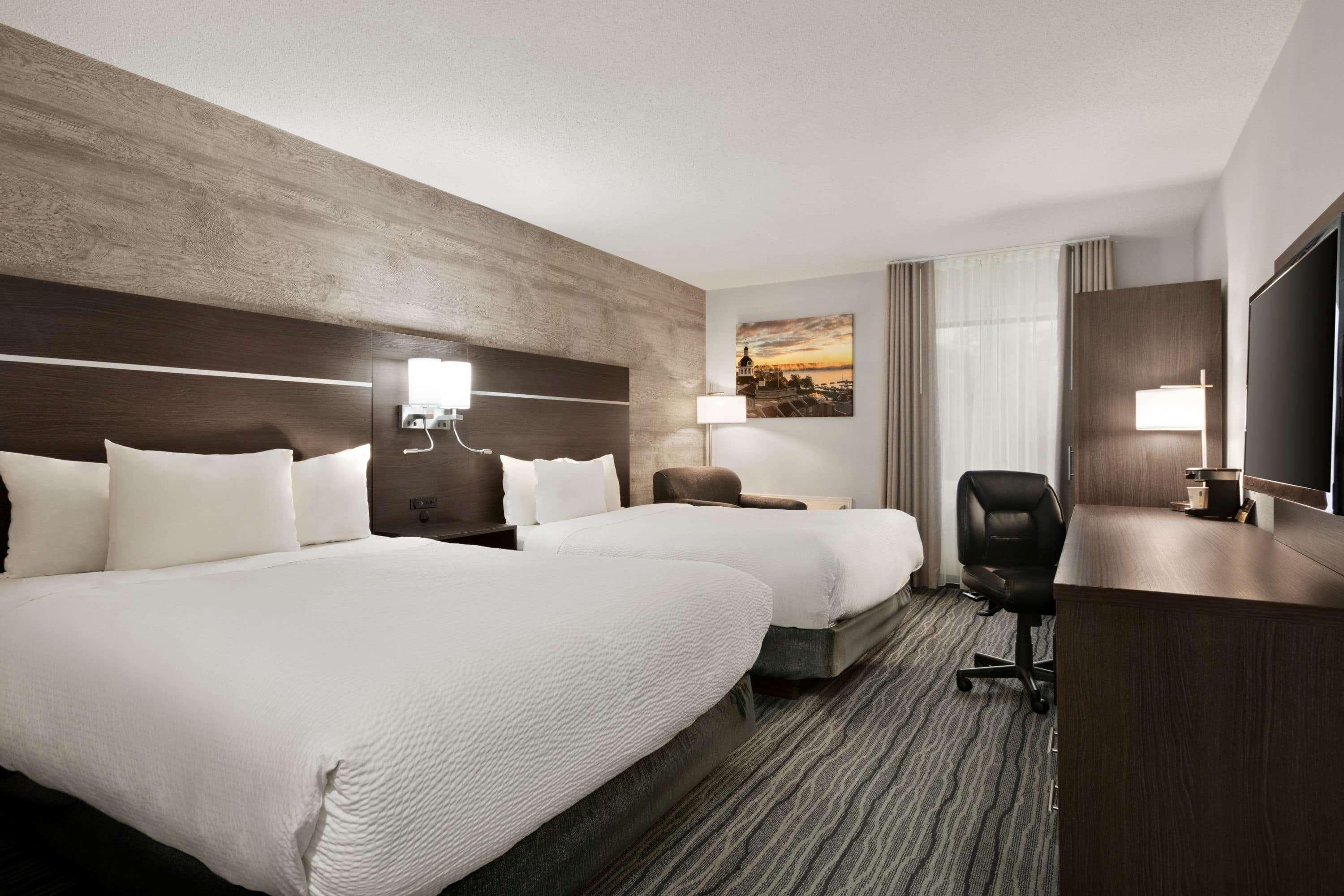 Efficiency, 2 Queen Beds