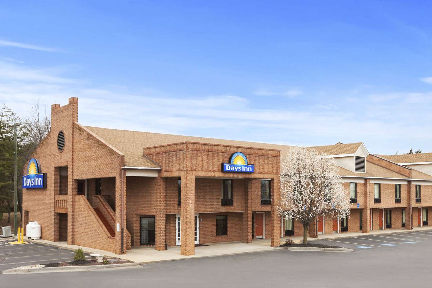 Days Inn By Wyndham Farmville 2/22