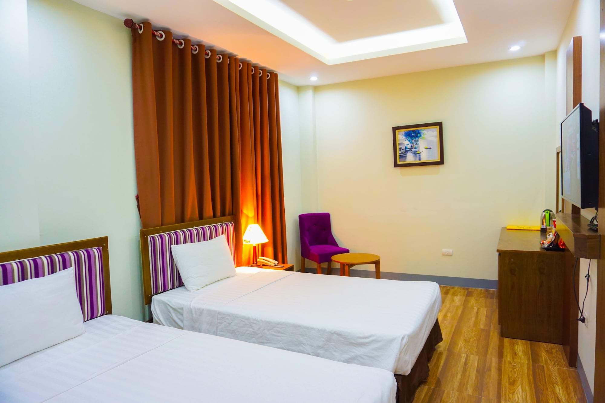 ROOM, TWIN BEDS
