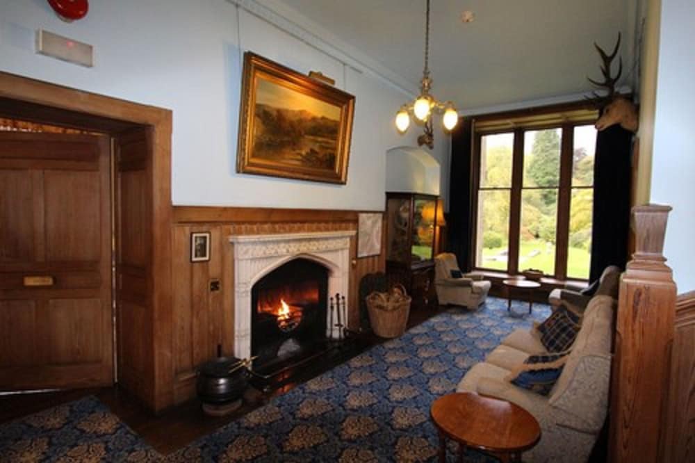 Glengarry Castle Hotel 33/42