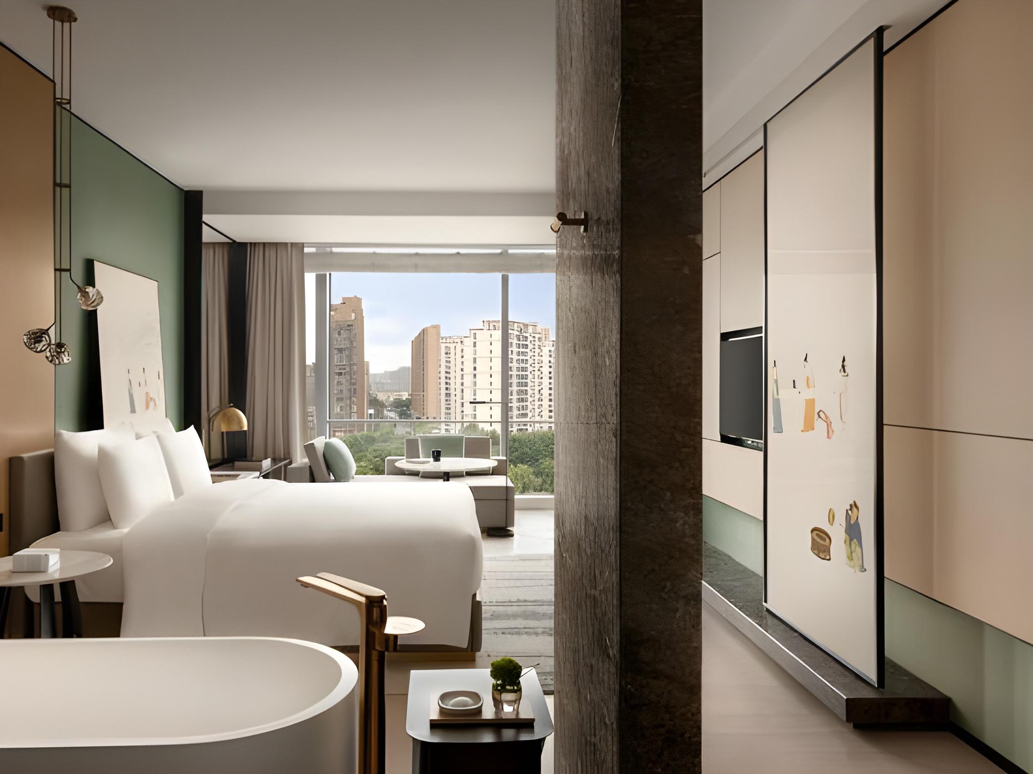 Room, King Bed, Canal View