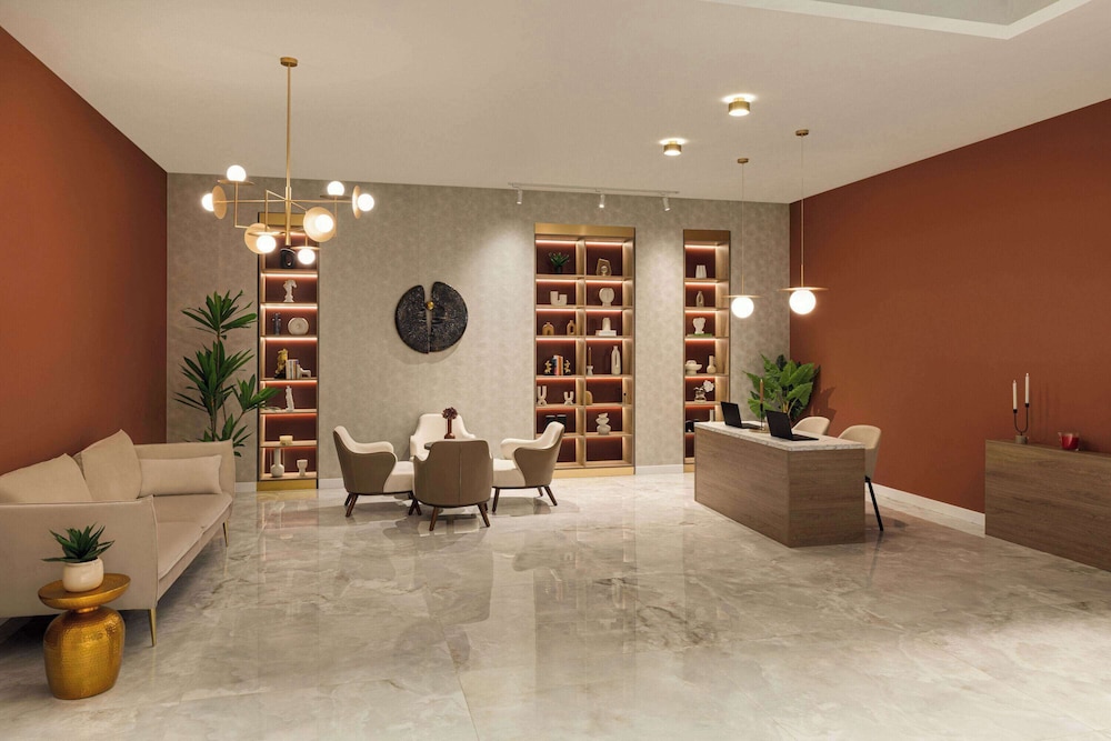 Ramada by Wyndham Bucharest Otopeni Airport 6/44