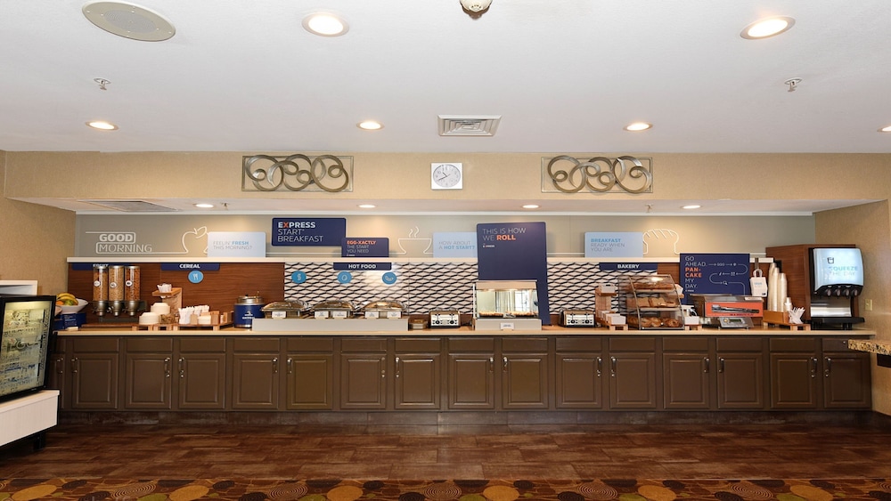 Holiday Inn Express Hotel And Suites Chicago Deerfield Lincoln 4/50