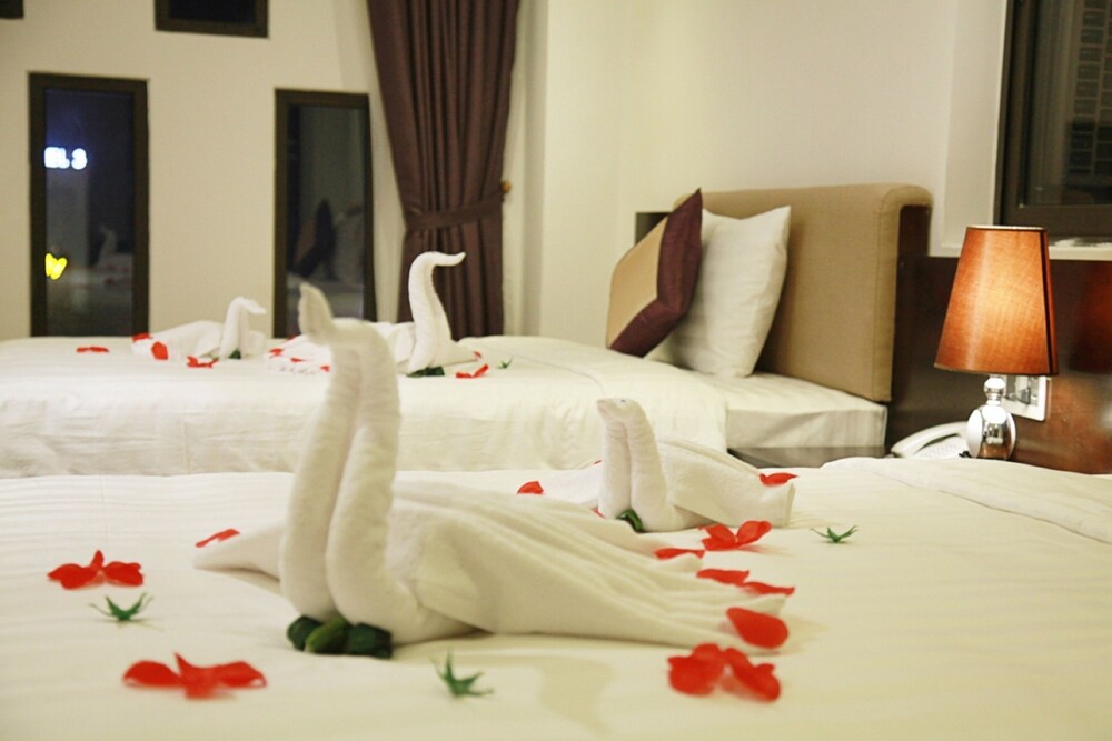 Golden Sun Hotel 26/60