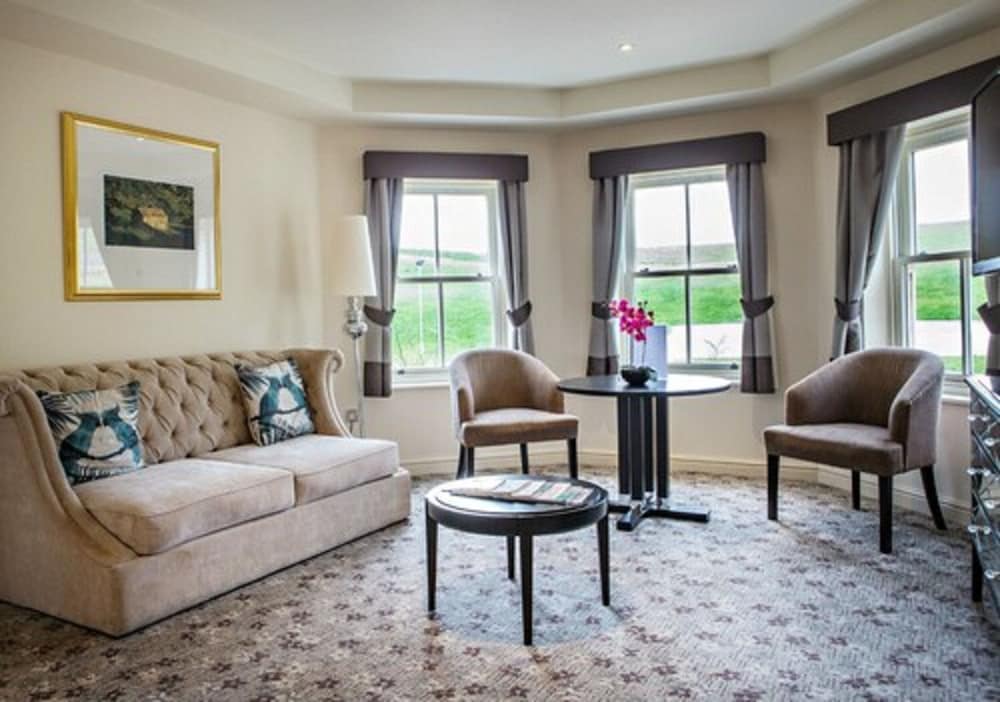 Raithwaite Sandsend (ex Raithwaite Estate) 37/56