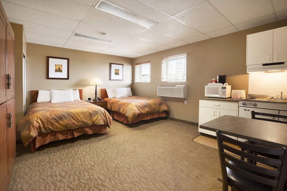 Central Suite Hotel Lloydminster 9/31