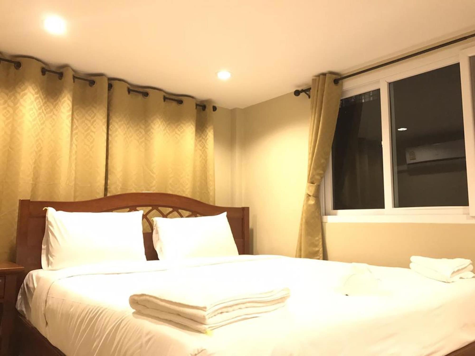 STANDARD, DOUBLE BED