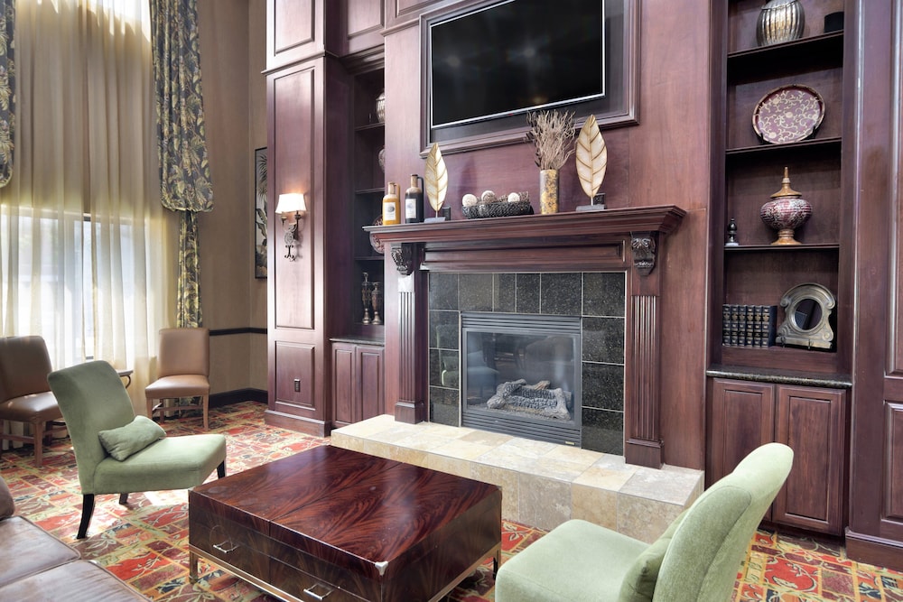 Holiday Inn Express Hotel And Suites Dfw West Hurst 52/74