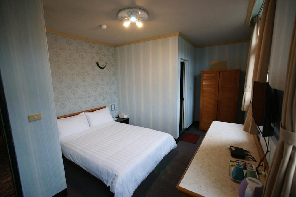 Rich Zone Hotel 11/30