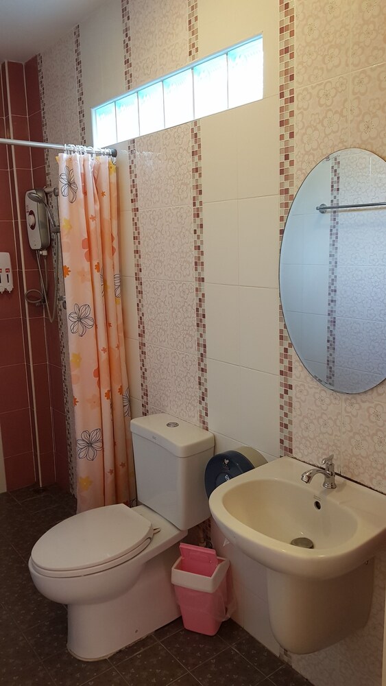 Rainbow Resort 33/39