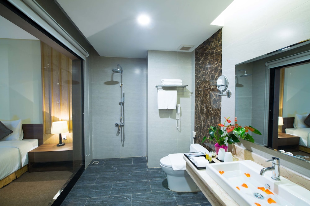 Muong Thanh Luxury Buon Ma Thuot Hotel 23/61