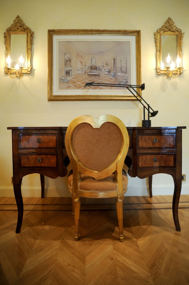 Hotel Villa Duse 36/50