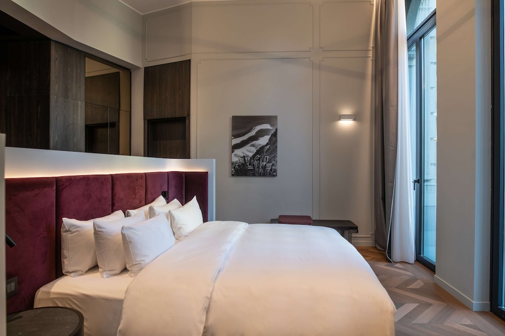 Radisson Collection Hotel, Palazzo Touring Club Milan 17/73