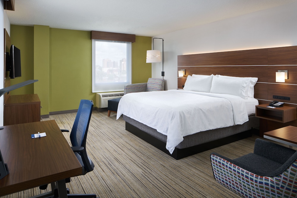 Standard, King Bed, Extra Floor Space